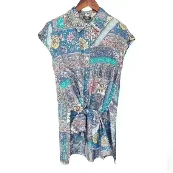 ninety clothing co. Tops - NWT Paisley tunic
